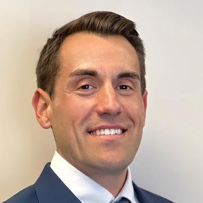 Zachary Halvonik headshot